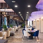 Royal Palace ホテル
