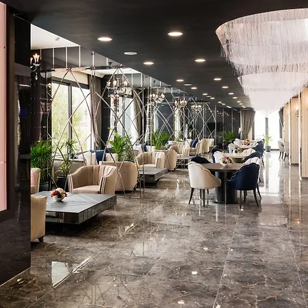 Hotel Royal Palace 3*