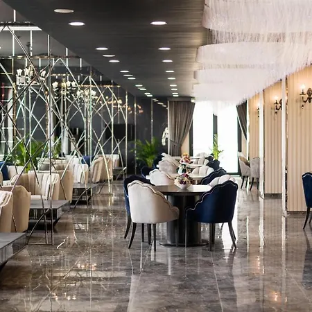 Royal Palace 3*
